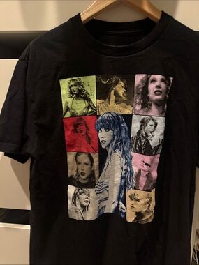Taylor Swift Black Short Sleeve Eras Tour T-shirt